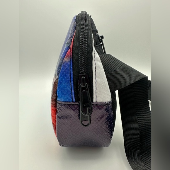 RAREFORM Large Zion Sling Bag Zip Belt Bag Fanny Pack Blue Polka Dot Pattern EUC - Picture 4 of 16